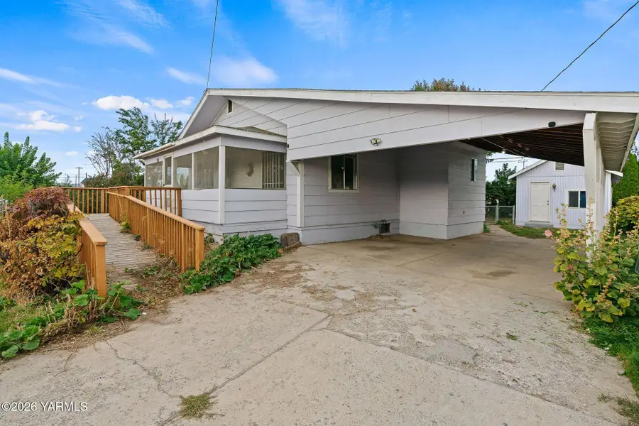 101 N Fir, Toppenish, WA 98948 - #3