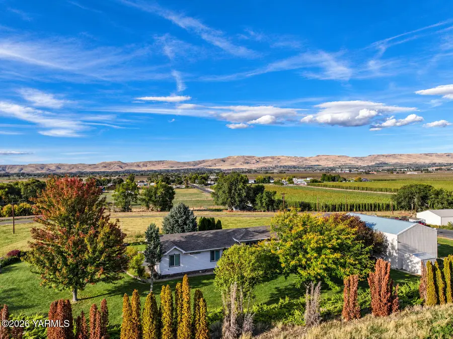 3920 Birchfield, Northeast Yakima, WA 98901 - #2