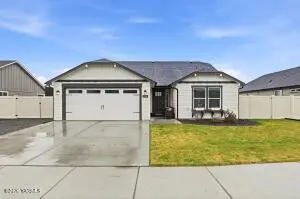 2304 S 57th Ave, Yakima, WA 98903