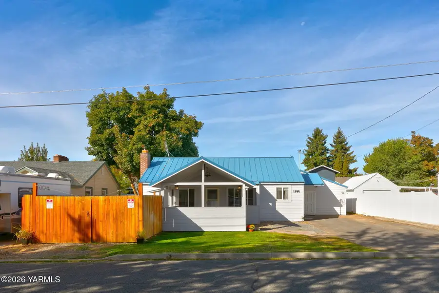1106 S 31st, Yakima, WA 98902 - #2