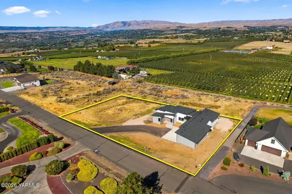 151 Lookout Point, Selah, WA 98942