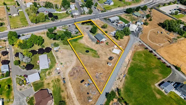 1761 Selah Loop, Selah, WA 98942