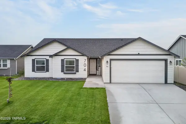 704 Regina, Grandview, WA 98930