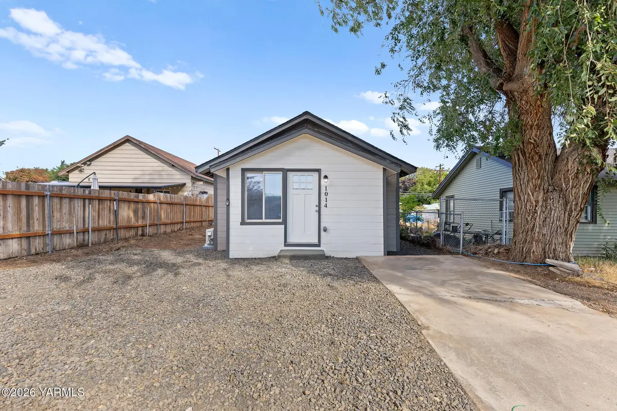 1014 Canal, Tieton, WA 98947 - #1