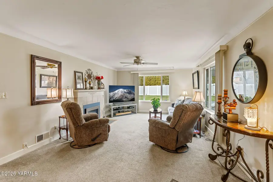 4305 Marylin, Yakima, WA 98908 - #3