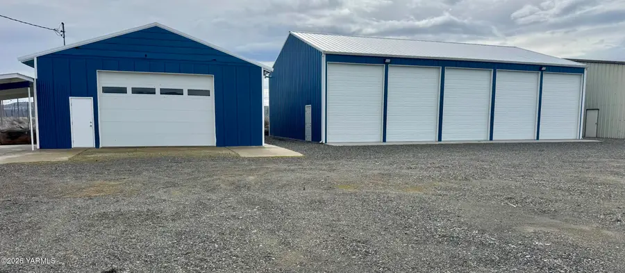 3920 S Olden, Toppenish, WA 98948 - #2
