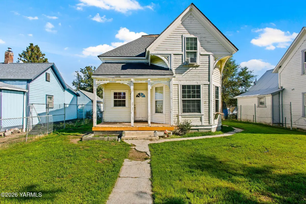 809 N 4th, Yakima, WA 98903 - #1