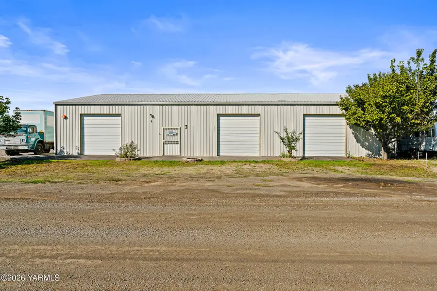 1702 Moore, Yakima, WA 98908 - #2