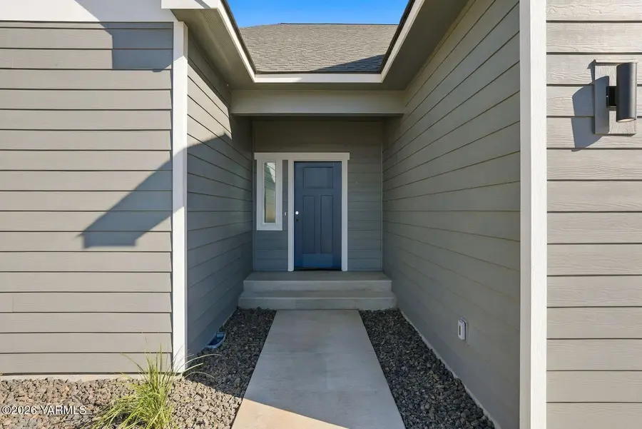 4603 W Larch, Yakima, WA 98908 - #3
