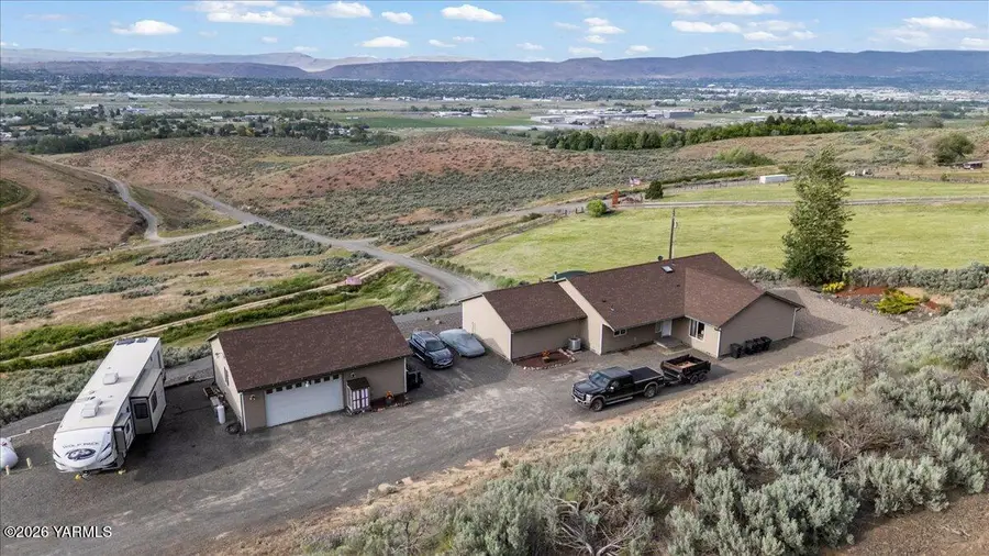 3501 S 40th, Yakima, WA 98903 - #2