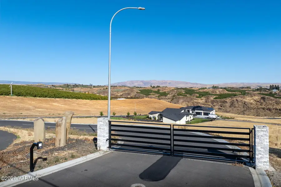 NKA Canyon Estates, Yakima, WA 98908 - #2