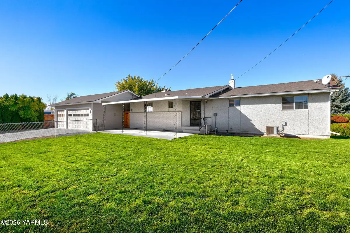 608 S 71st, Yakima, WA 98908 - #1