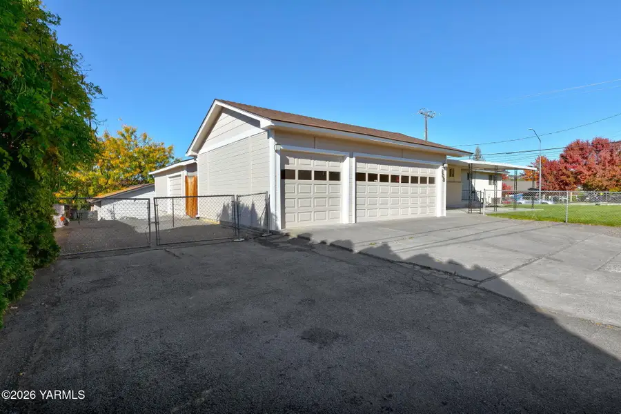 608 S 71st, Yakima, WA 98908 - #2