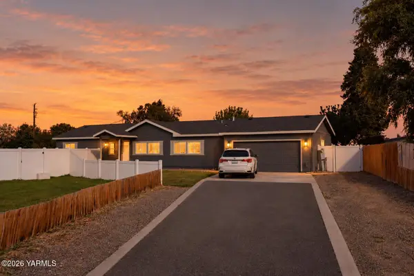 121 Northstone, Zillah, WA 98953