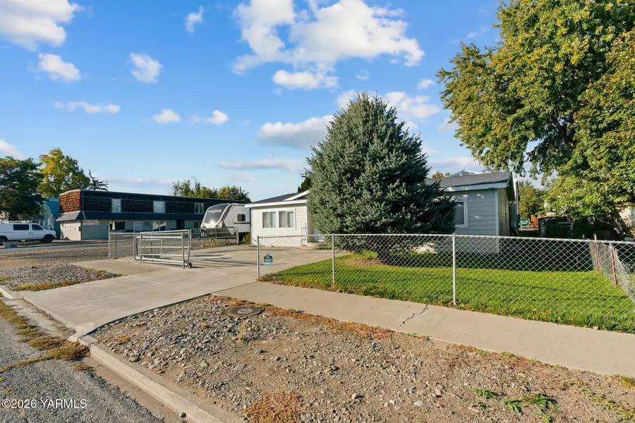 1317 Folsom, Yakima, WA 98902 - #3