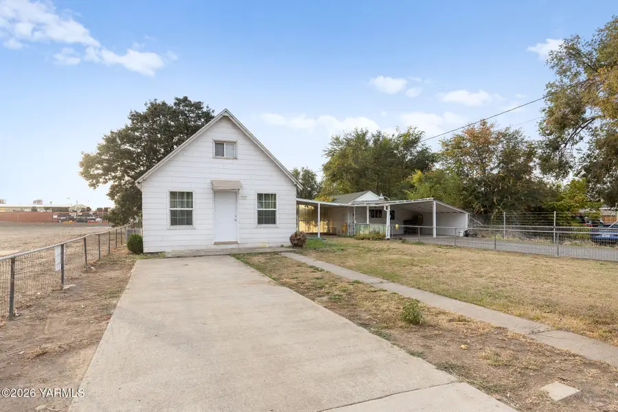 1706 S 18th, Yakima, WA 98901 - #2