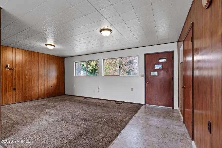 1801 W Prasch, Yakima, WA 98902 - #2