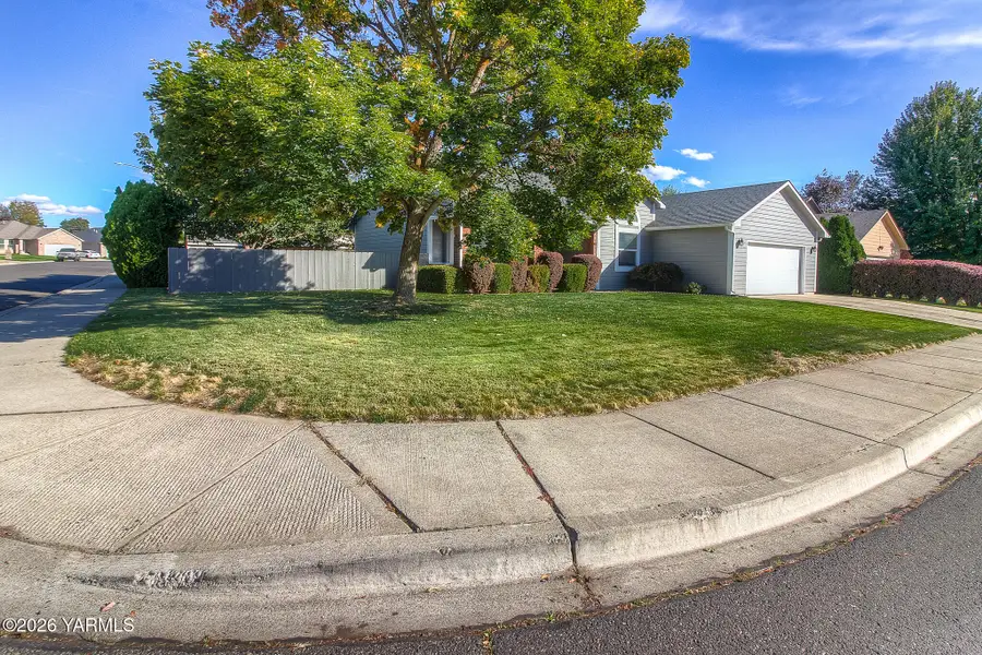 7412 Maree, Yakima, WA 98908 - #3