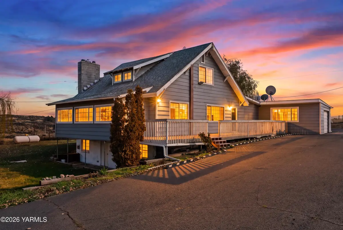 18790 Summitview, Yakima, WA 98908 - #1