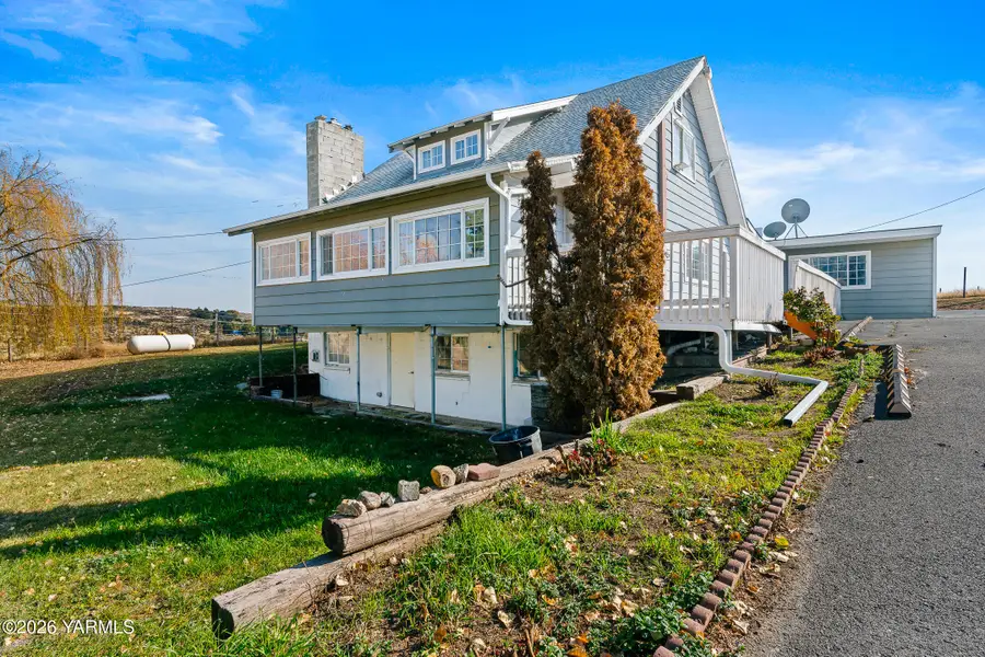 18790 Summitview, Yakima, WA 98908 - #2