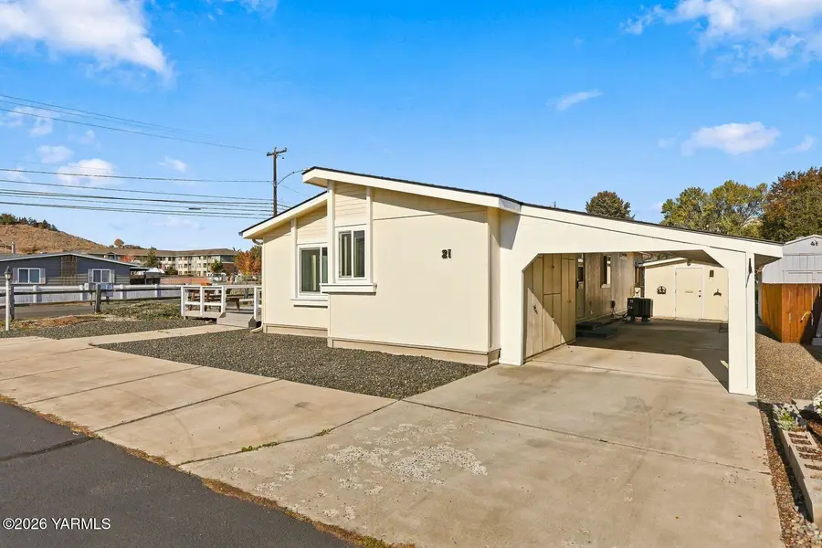 1011 N 34th, Yakima, WA 98902 - #3