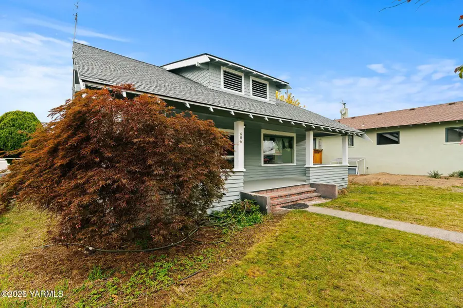 606 S 12th, Yakima, WA 98902 - #2