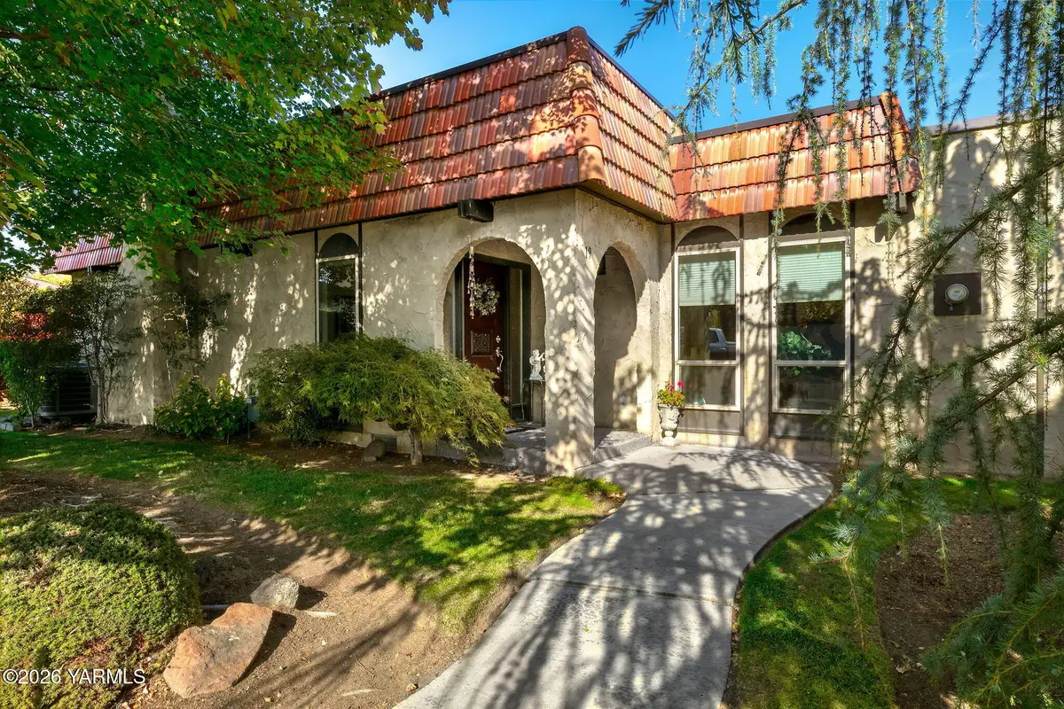 19 Crest, Yakima, WA 98908 - #1