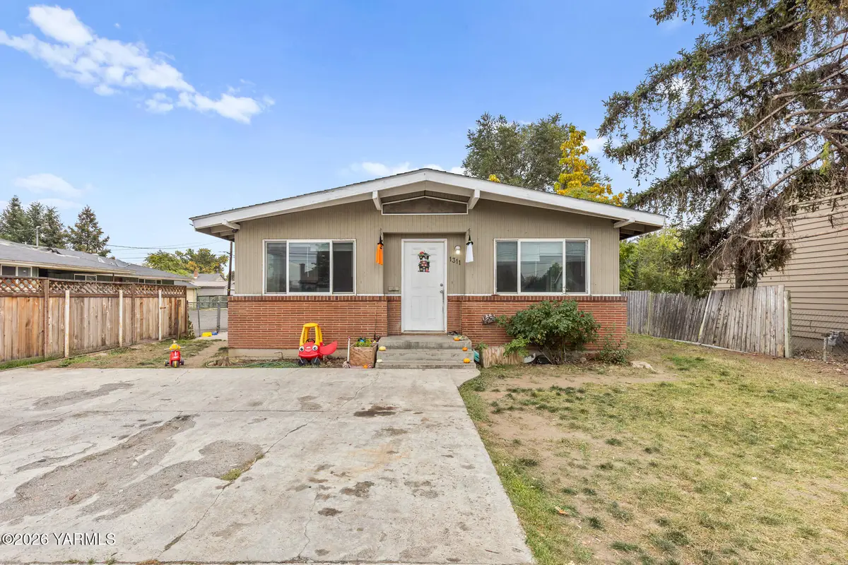 1311 S 3rd, Yakima, WA 98901 - #1