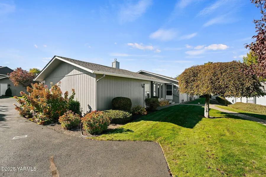 3009 Redwood, Yakima, WA 98902 - #2