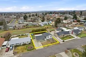 1116 S 31st Ave, Yakima, WA 98902 - #3