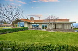 4909 Scenic Dr, Yakima, WA 98908