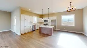 4606 W Larch Ave, Yakima, WA 98903 - #2