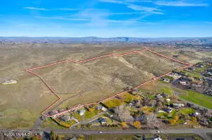 10725 Summitview Rd, Yakima, WA 98908