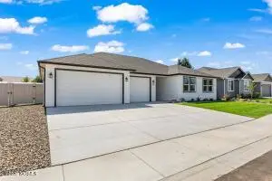 5140 Woolsey Rd, Yakima, WA 98903 - #3