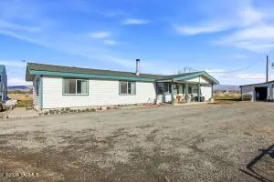 2709 Riverside Rd, Yakima, WA 98901 - #1