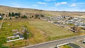 NKA Summitview Ave, Yakima, WA 98908 - #3