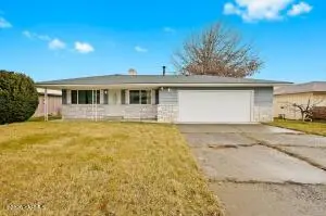 221 S 65th Ave, Yakima, WA 98908 - #1