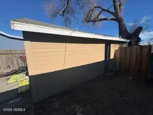 717 N 28th Ave, Yakima, WA 98902 - #2