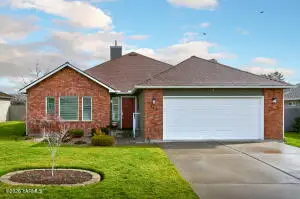 213 S 70th Ave, Yakima, WA 98908