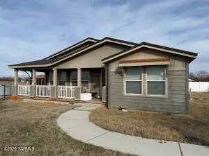 1508 Foster Rd, Toppenish, WA 98948