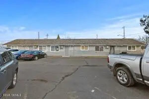 302 W Pierce St, Yakima, WA 98902 - #2