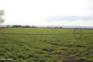 NKA Green Valley Rd, Sunnyside, WA 98944 - #3