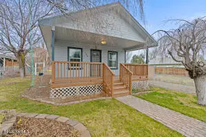 103 E Bartlett Ave, Selah, WA 98942 - #1