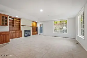 1206 W Yakima Ave, Selah, WA 98942 - #3