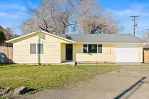 502 S Friedline Rd, Yakima, WA 98908