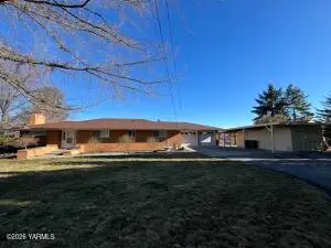 330 Parish Rd, Selah, WA 98942 - #3