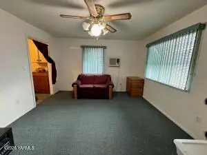 414 N 4th St, Sunnyside, WA 98944 - #1