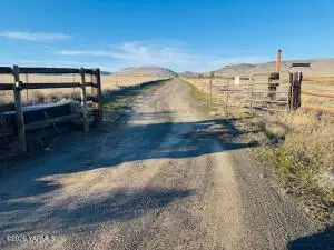 1291 E Norman Rd, Yakima, WA 98908 - #3