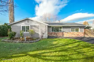 110 Vista Ln, Yakima, WA 98908