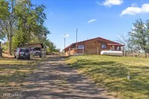 101 W Slavin Rd, Yakima, WA 98903